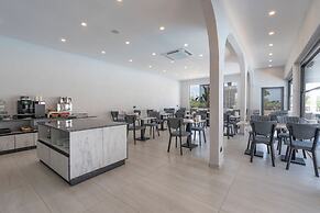 Laristone Suite Spa Hotel