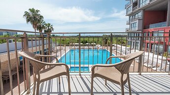 Laristone Suite Spa Hotel