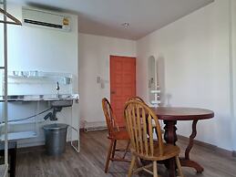 Lee Home Bangkok