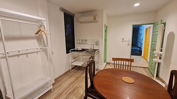 Lee Home Bangkok