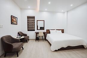 The Eastern Hotel & Apartment