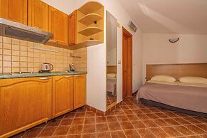Studio Mistral 6