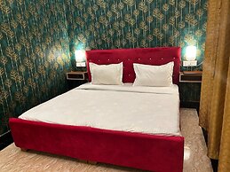 Hotel Seven Apple