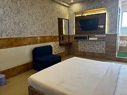 Hotel Seven Apple