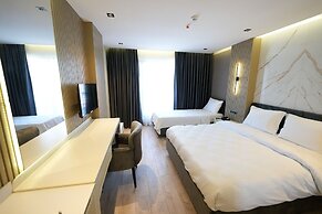 Assyria Hotel