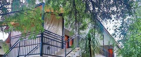 Nikita Motel
