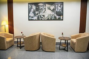 Nalada Hotel