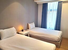 AKA Hotel