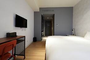 AKA Hotel