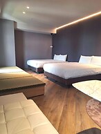 AKA Hotel