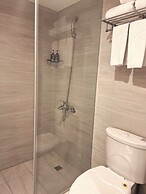 AKA Hotel