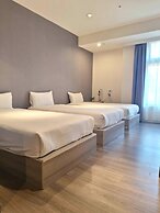 AKA Hotel