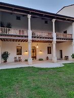 Villa Valmarana De Toni-Dimora Storica