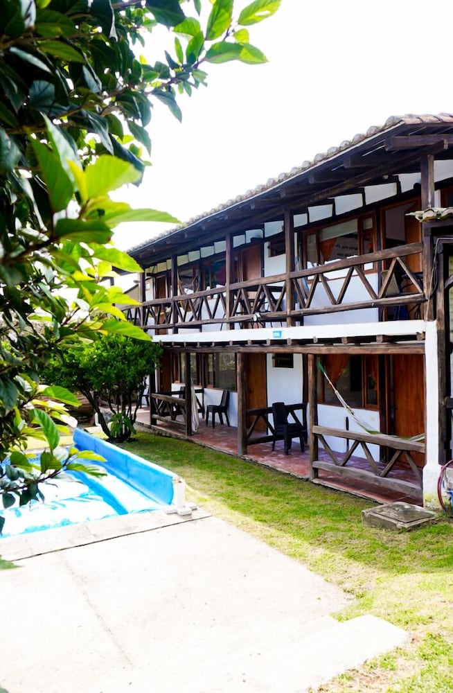 Samariwasi airport hotel
