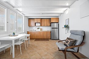 Beachfront With Pool Free Parking