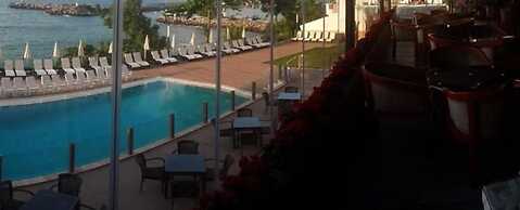 Diapolis hotel