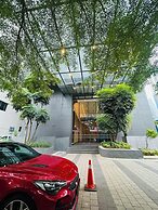 Dorsett Residence by crystal