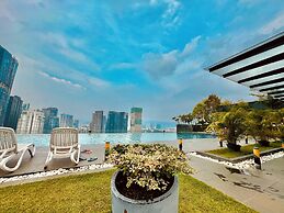 Dorsett Residence by crystal