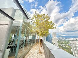 Dorsett Residence by crystal
