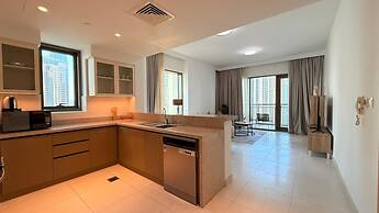 Dancenter Luxury 2 BR at Creek Side