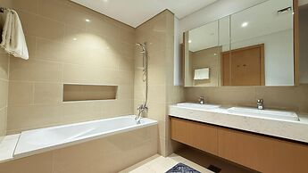 Dancenter Luxury 2 BR at Creek Side