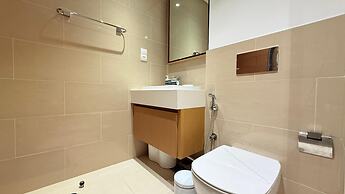 Dancenter Luxury 2 BR at Creek Side