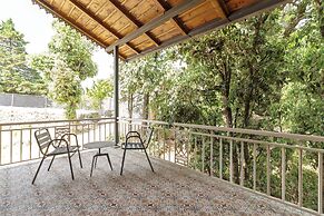 Himvan by Akama Homes