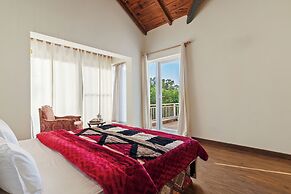 Himvan by Akama Homes