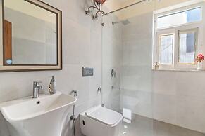 Himvan by Akama Homes