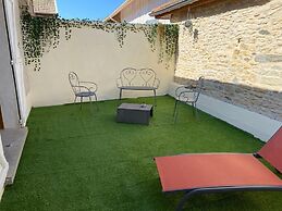 Le Saint-Hilaire