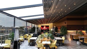 Le Reve Hotel