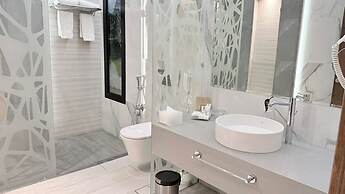 Le Reve Hotel