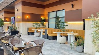 Le Reve Hotel