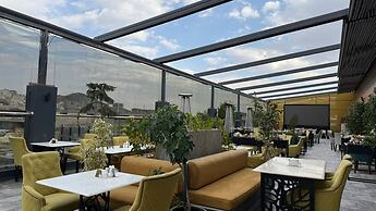 Le Reve Hotel