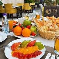 Le Reve Hotel