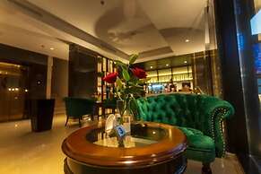 Royal Diamond Hotel