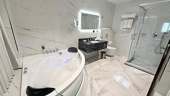 Royal Diamond Hotel