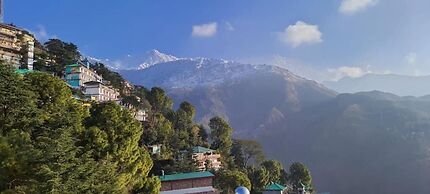 goSTOPS Mcleodganj, Mall Road