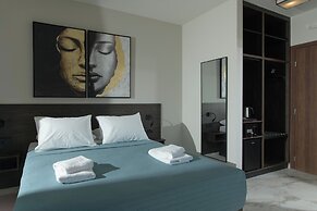 Envy SeaSide Suites