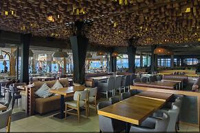 Envy SeaSide Suites