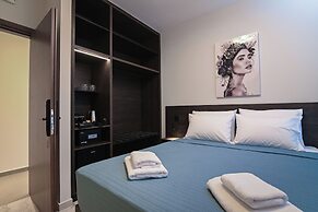 Envy SeaSide Suites