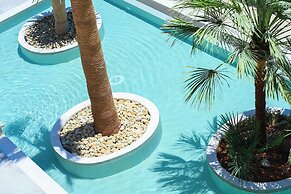 Envy SeaSide Suites