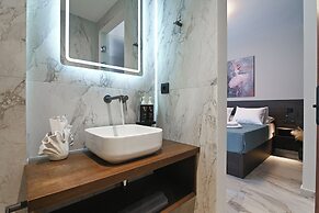 Envy SeaSide Suites