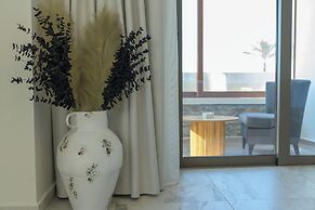 Envy SeaSide Suites