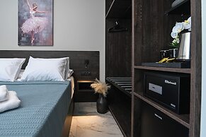 Envy SeaSide Suites