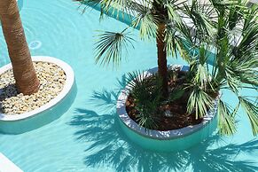 Envy SeaSide Suites