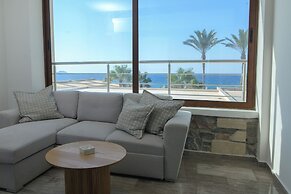 Envy SeaSide Suites