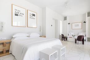 TWWO Antiparos