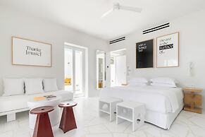 TWWO Antiparos