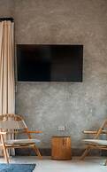 Best Spot on 5th Ave - 2BR With King Beds Style